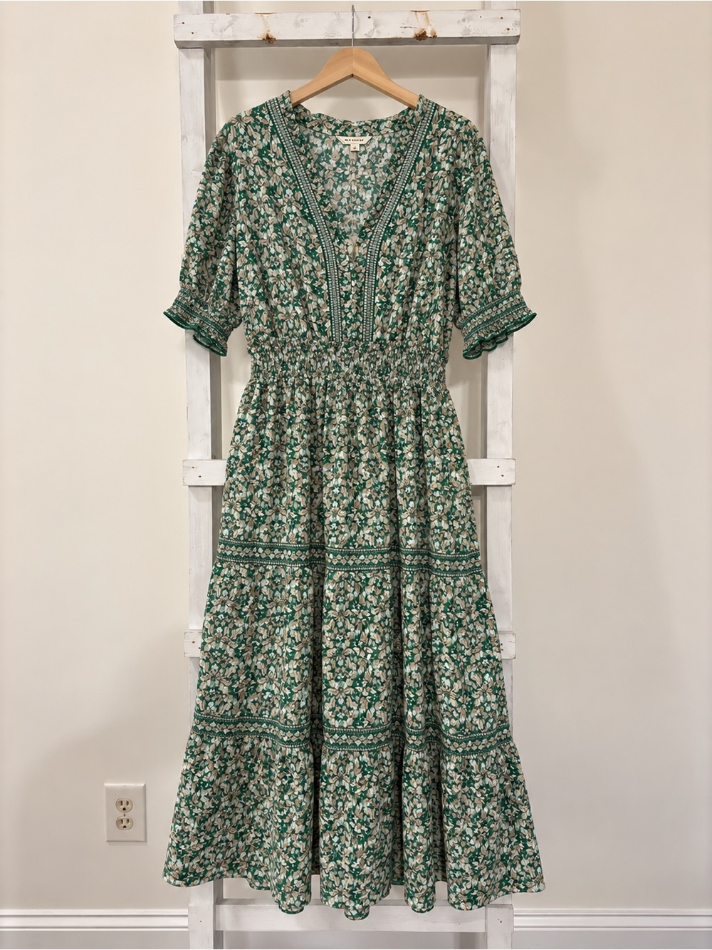 NWT Max Studio Green Floral Maxi Dress with V-Neck